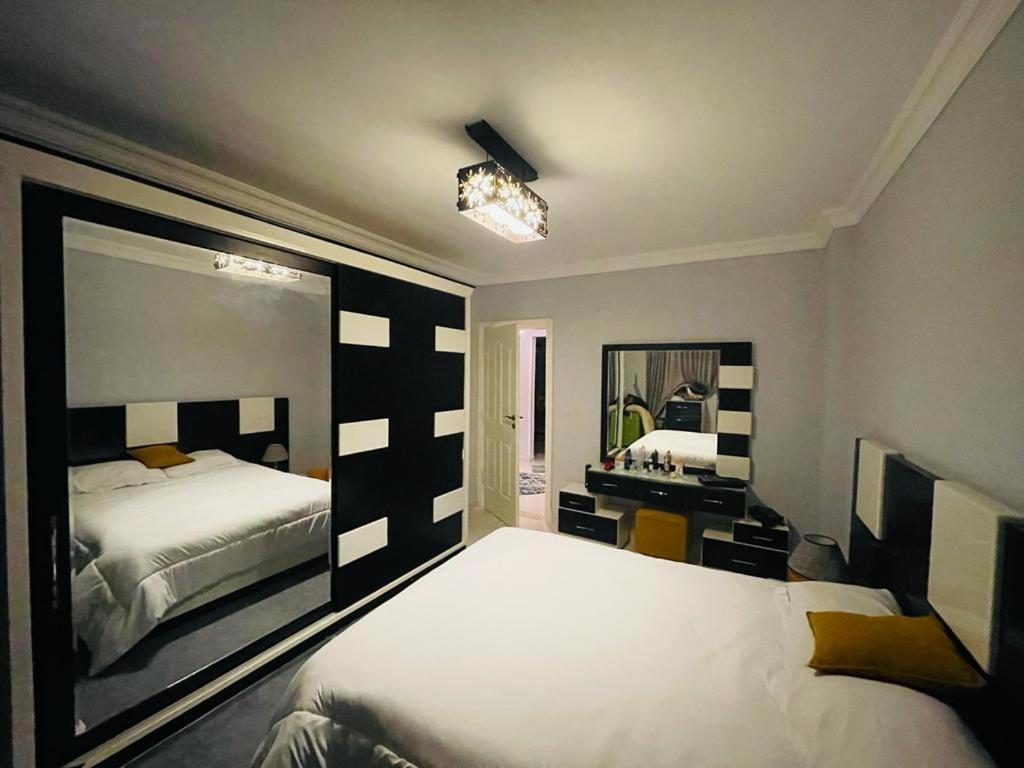 Elegant 3-room With Modern Amenities In Gardenia Compound * القاهرة